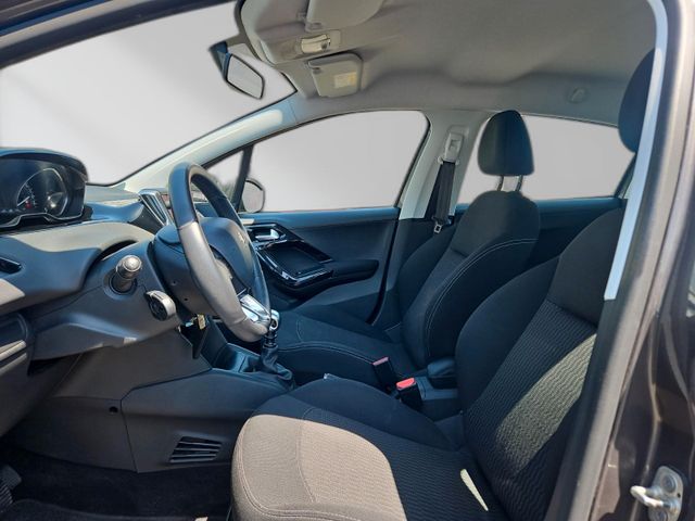 Peugeot 208 Bild 10